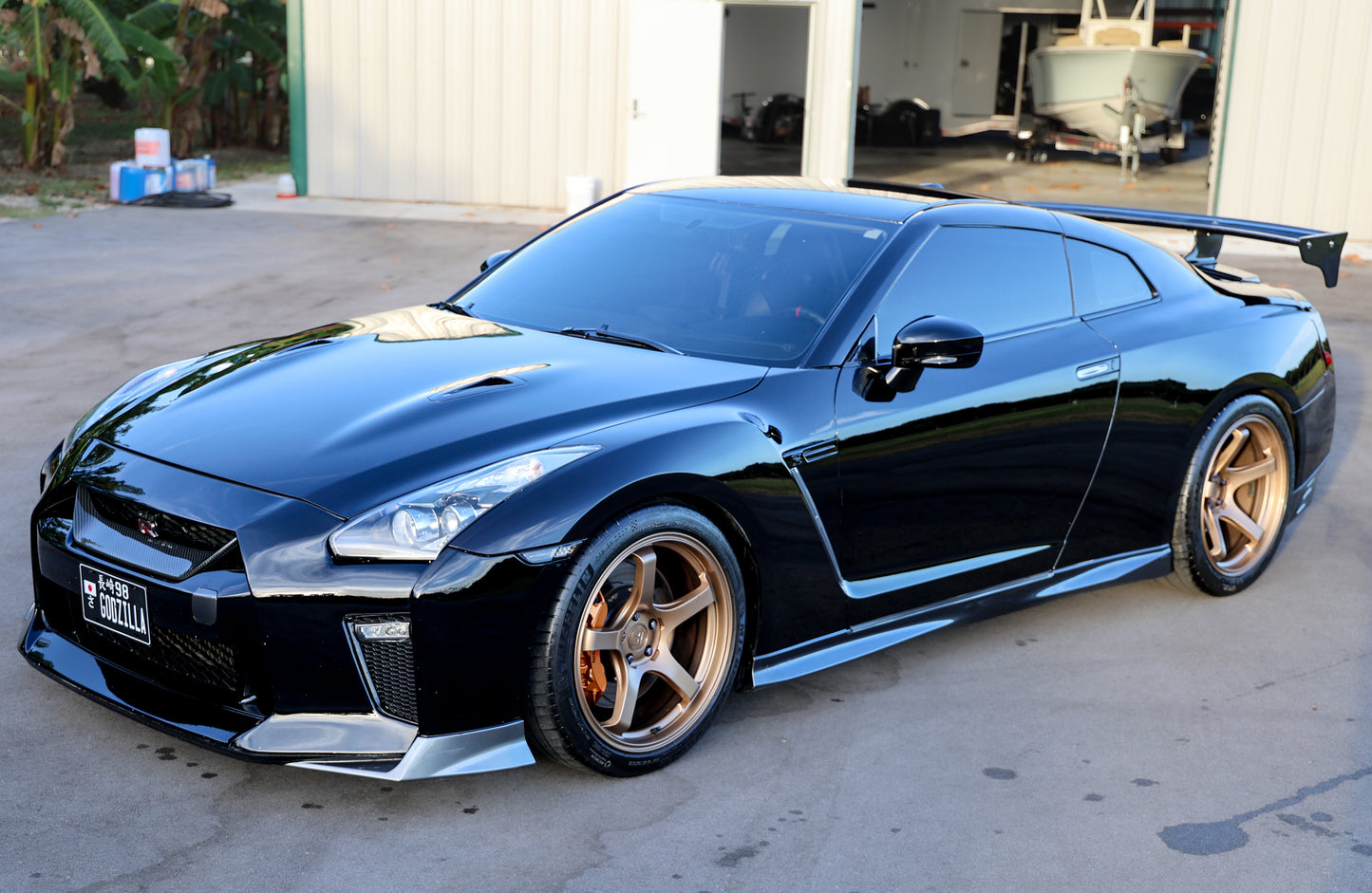 NISSAN GT-R