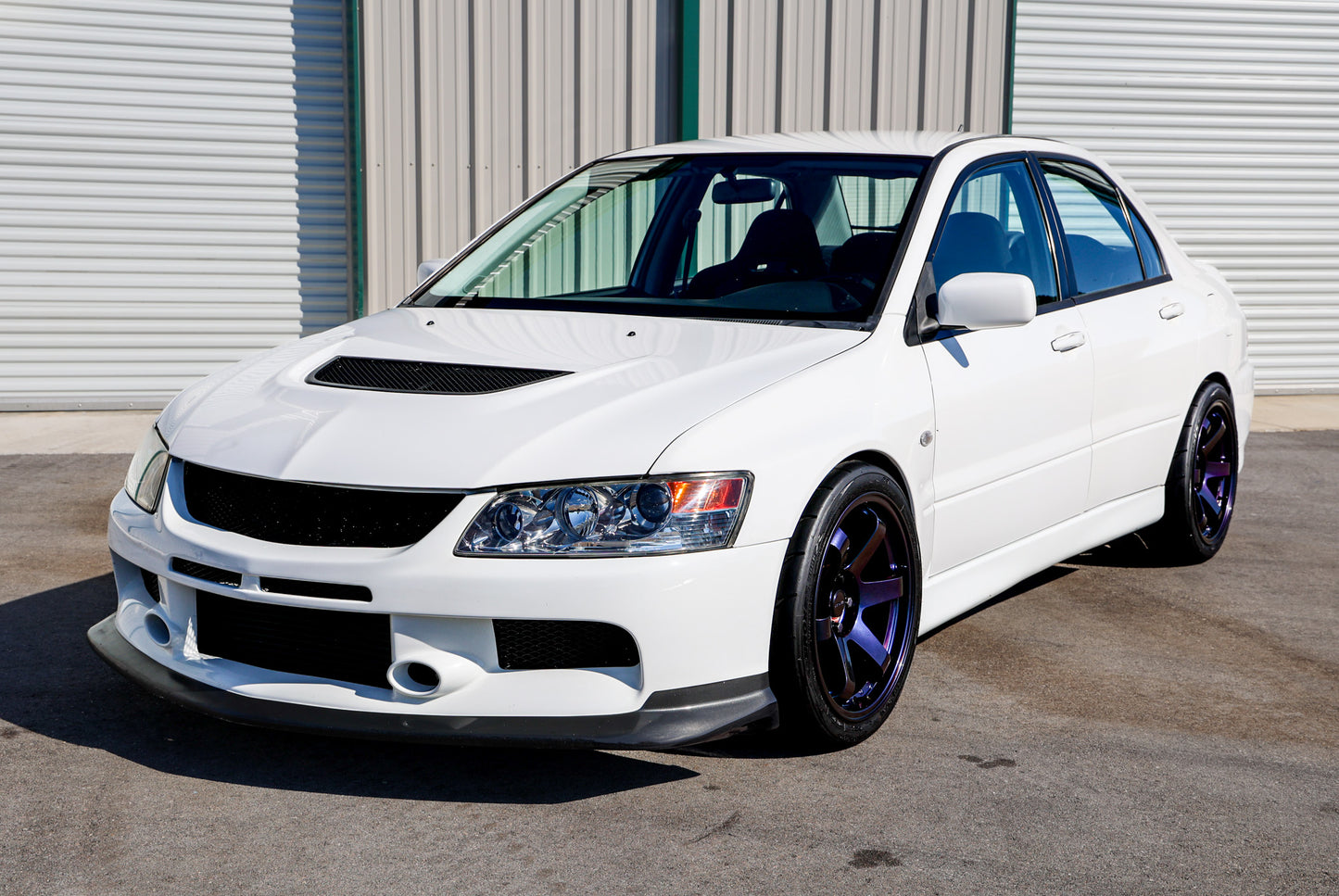 WHITE EVO
