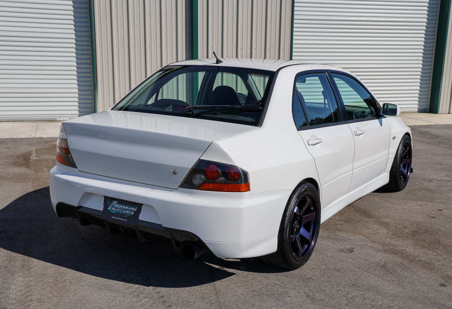 WHITE EVO