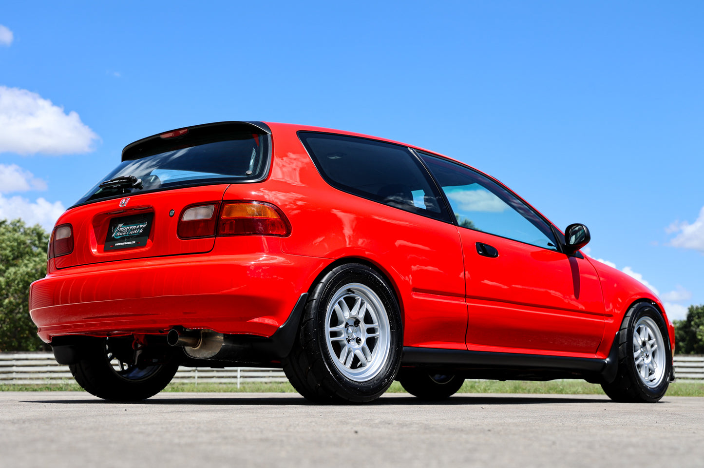 RED EG HATCH