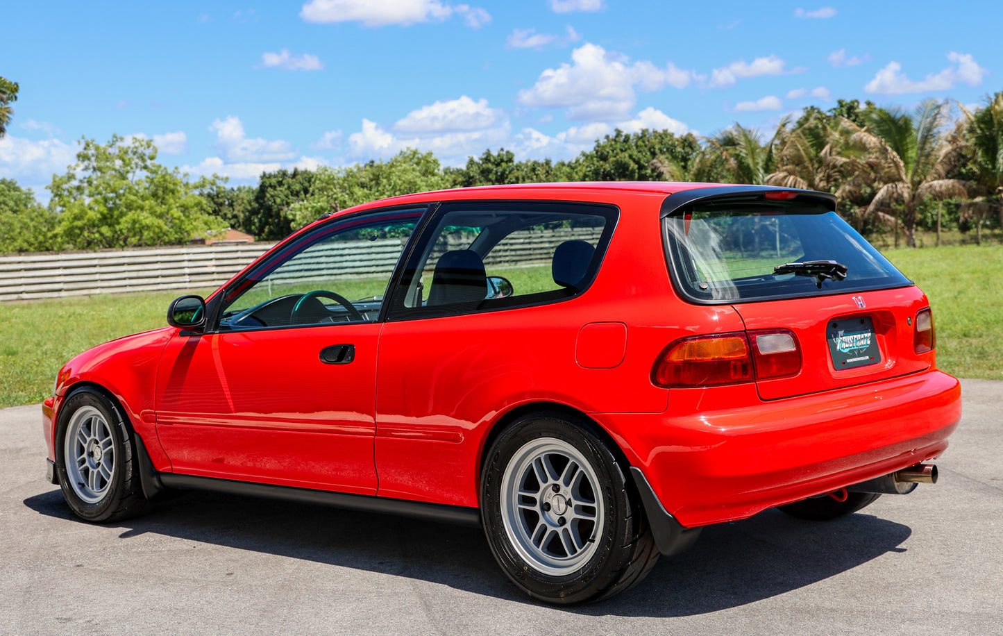 RED EG HATCH