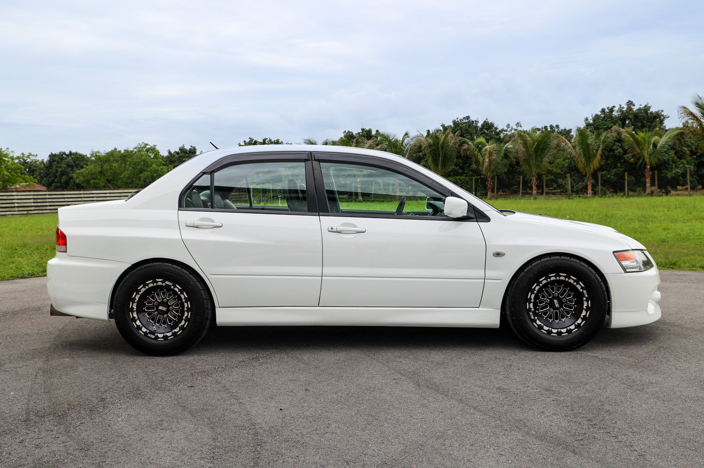 MITSUBISHI EVO MR
