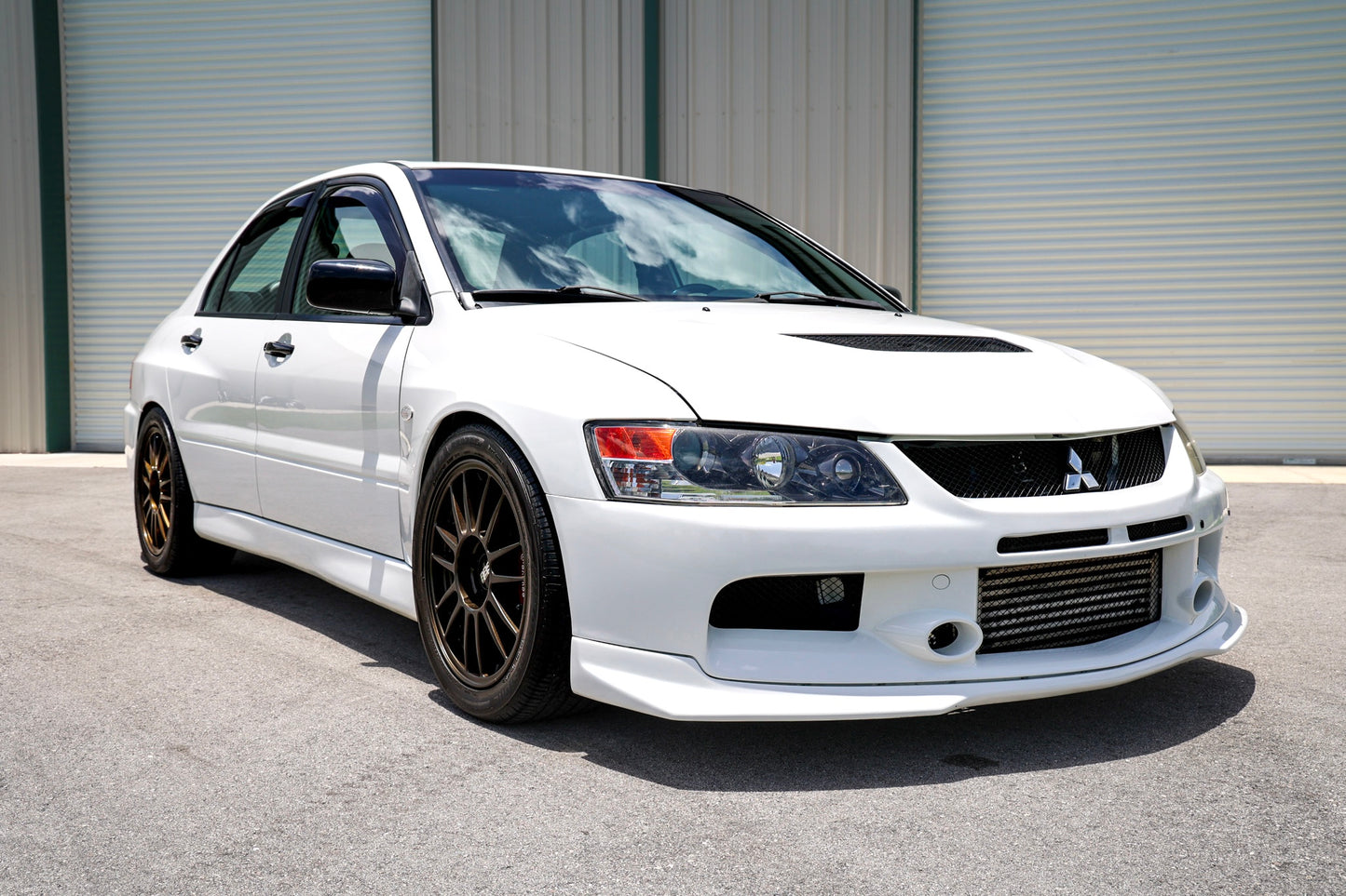 WHITE EVO
