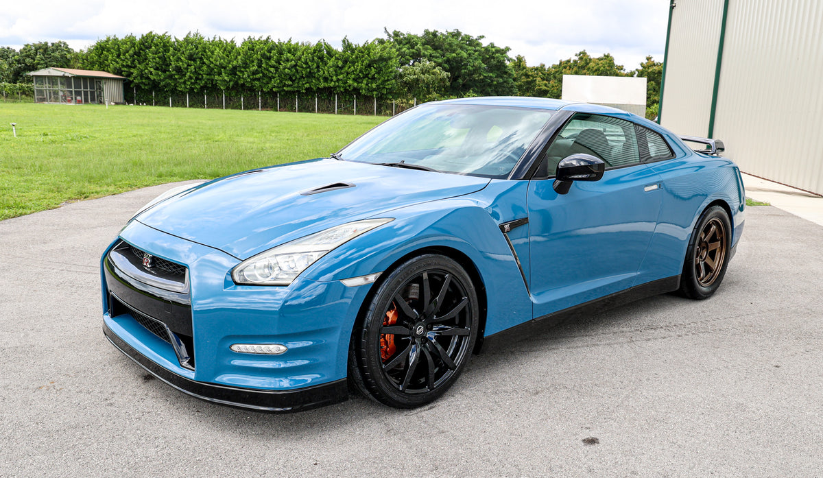 SMURF NISSAN GTR